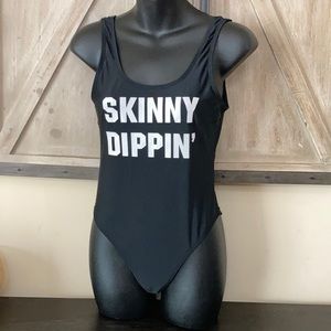 SKINNY DIPPIN’ Cabana del sol Swimsuit Ladies